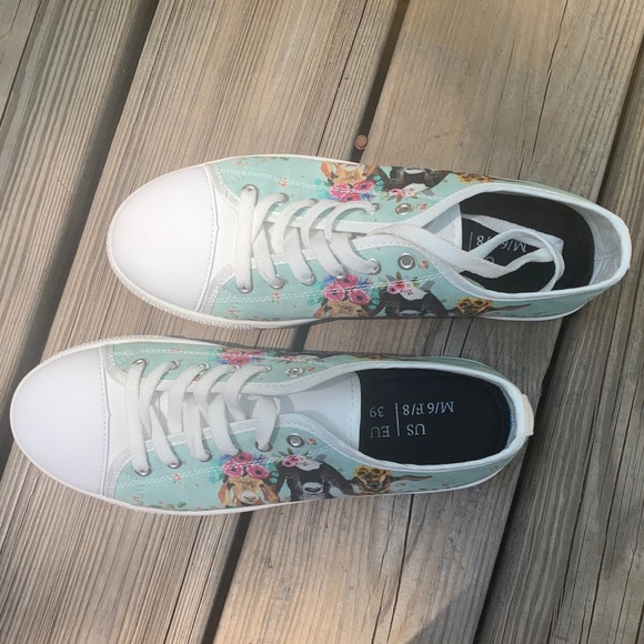Custom Sneakers - Picture 6 of 7